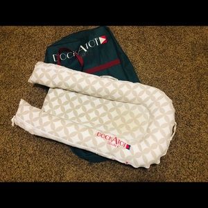 DockaTot Deluxe+ with carrying travel case